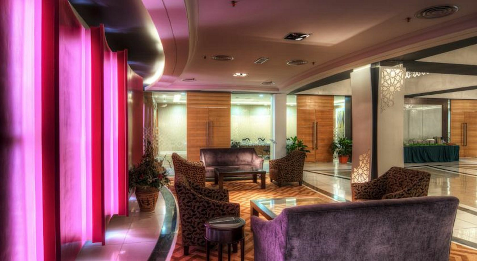 Raia Hotel Kota Kinabalu Exterior foto